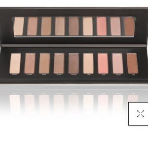 Eye shadow palette /never used brand new